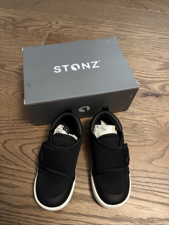 Stonz Other - Stonz Kids Black Mesh Slip-On Sneakers with White Sole